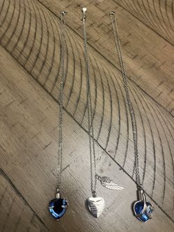 Jewerly Heart neclaces 3 for 25