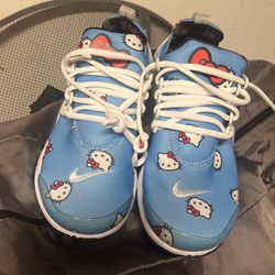 Hello Kitty Shoes 