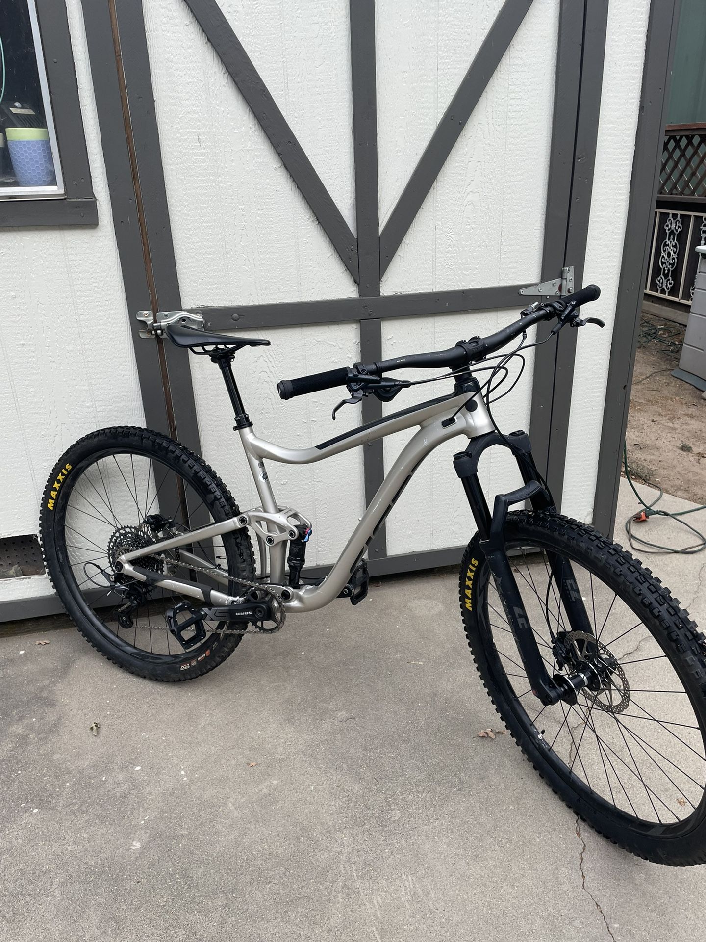 Full Suspension Giant Trance 29 12 Speed