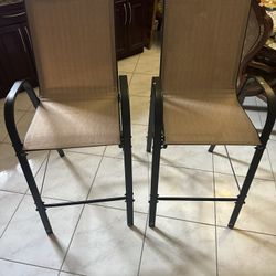 NEW Costway 2 PCS Outdoor Bar Stools 29" Fabric Bar Height Stools with Armrests & Footrest