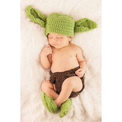Yoda, The Child, Grogu Photo Prop Newborn Baby 