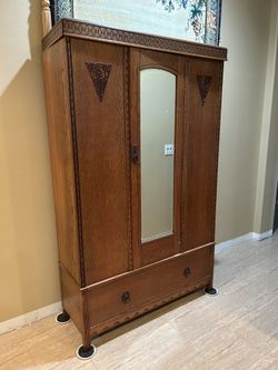 Free Armoire