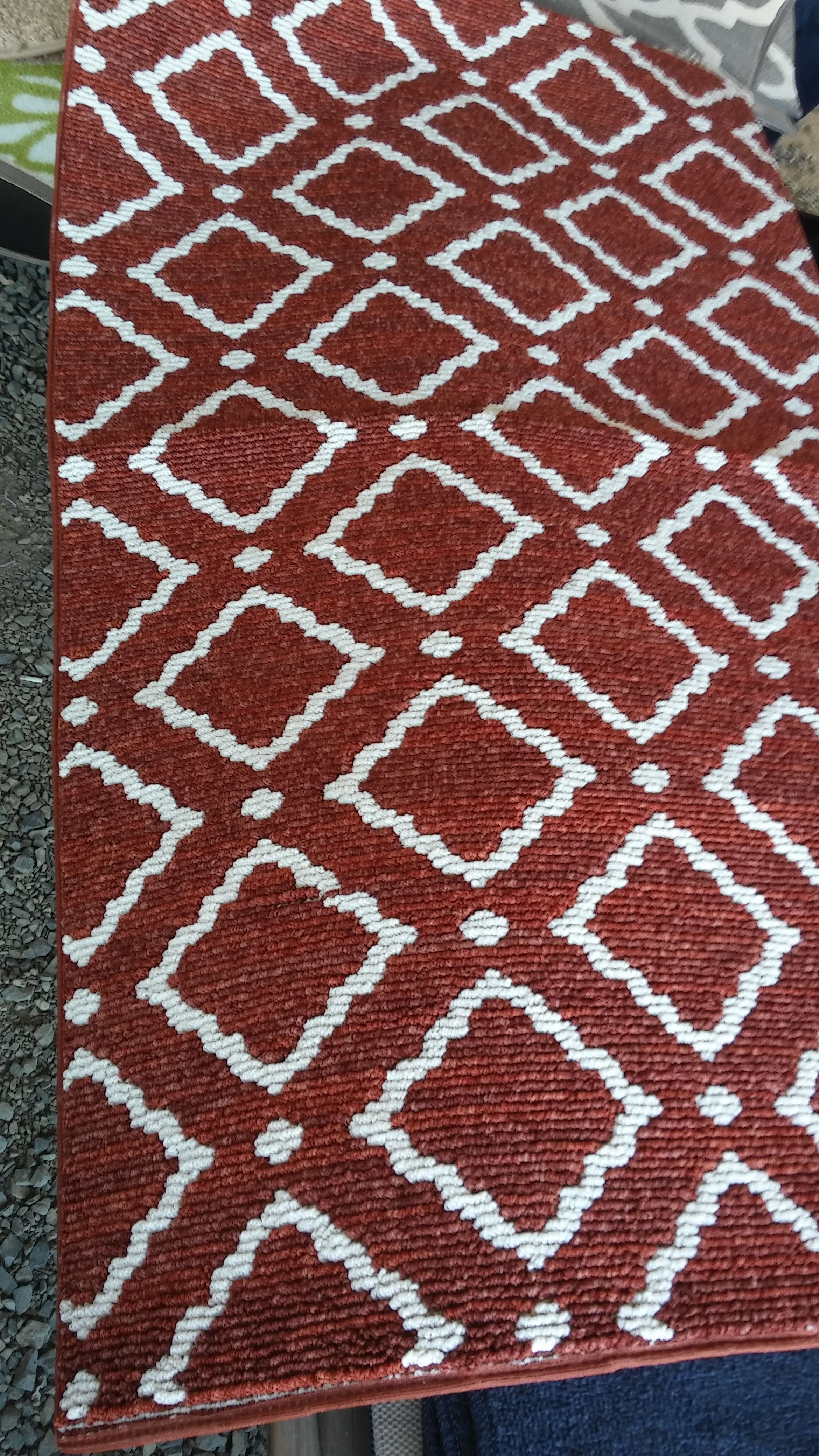 New 3x5 area rug thick heavy made