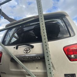 Toyota Sequoia 2010-2019 Tail Gate 