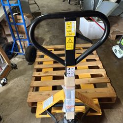 Like-New 5,500 lb Pallet Jack – Barely Used