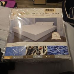 Queen Size Mattress Protector 
