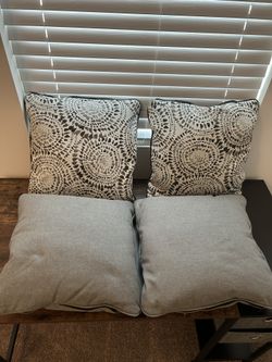 4 Pillows