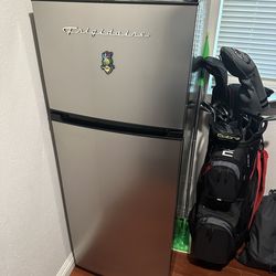 Small fridge/freezer