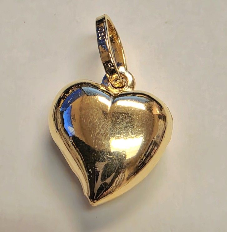 💕18k Chunky Heart Pendant