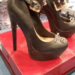 Fahrenheit Black Pentagram Heels, Size 10