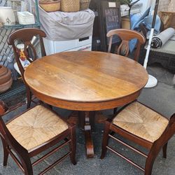 Vintage Wood Claw Foot Style Kitchen Dining Table $175 OBO! {ch}