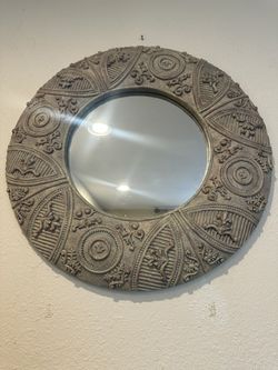 Round Mirror
