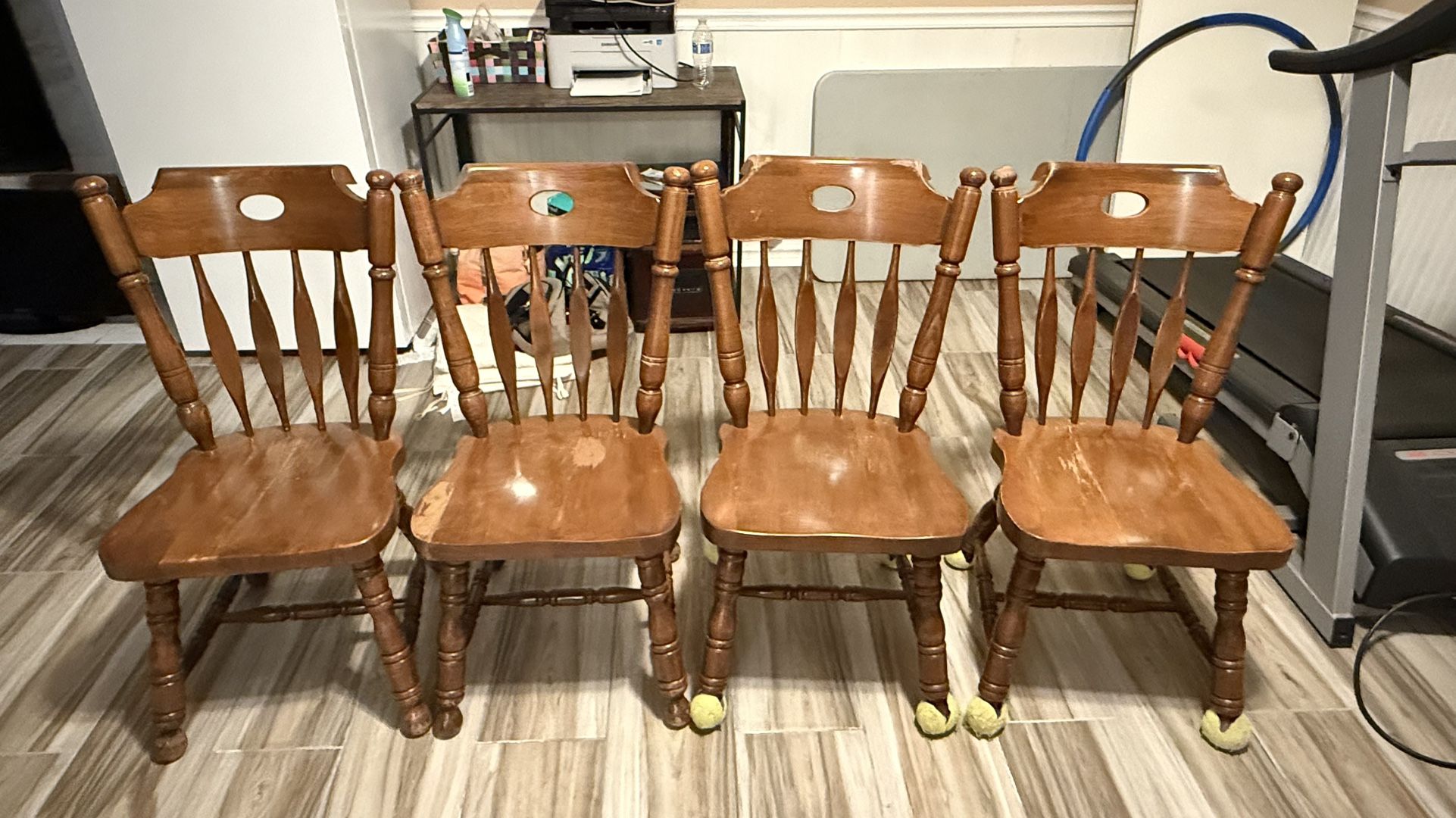 4 Wooden Chairs