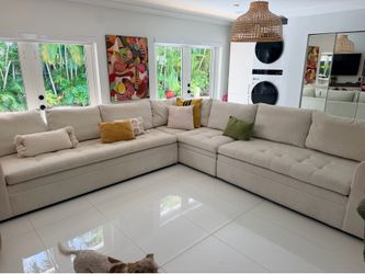 ROOMS TO GO SECTIONAL SOFA