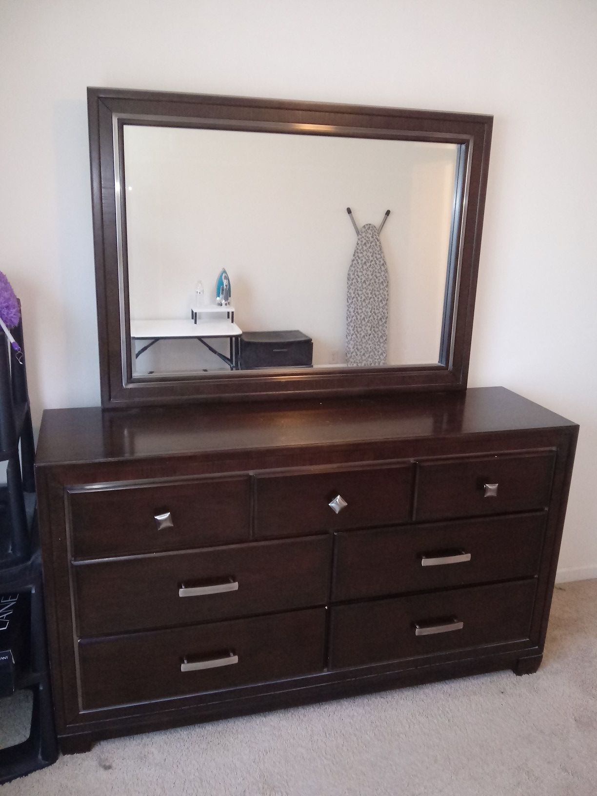 Ashley furniture dresser with mirror