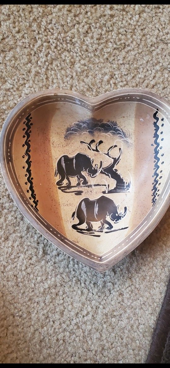 BUFFALO HANDPAINTED DISH