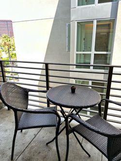Used patio set, round table and 2 chairs, 3 pcs wicker outdoor set, folding table,