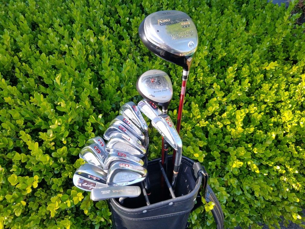 Hogan Forged Golf Club Set With Mint Vintage Bag