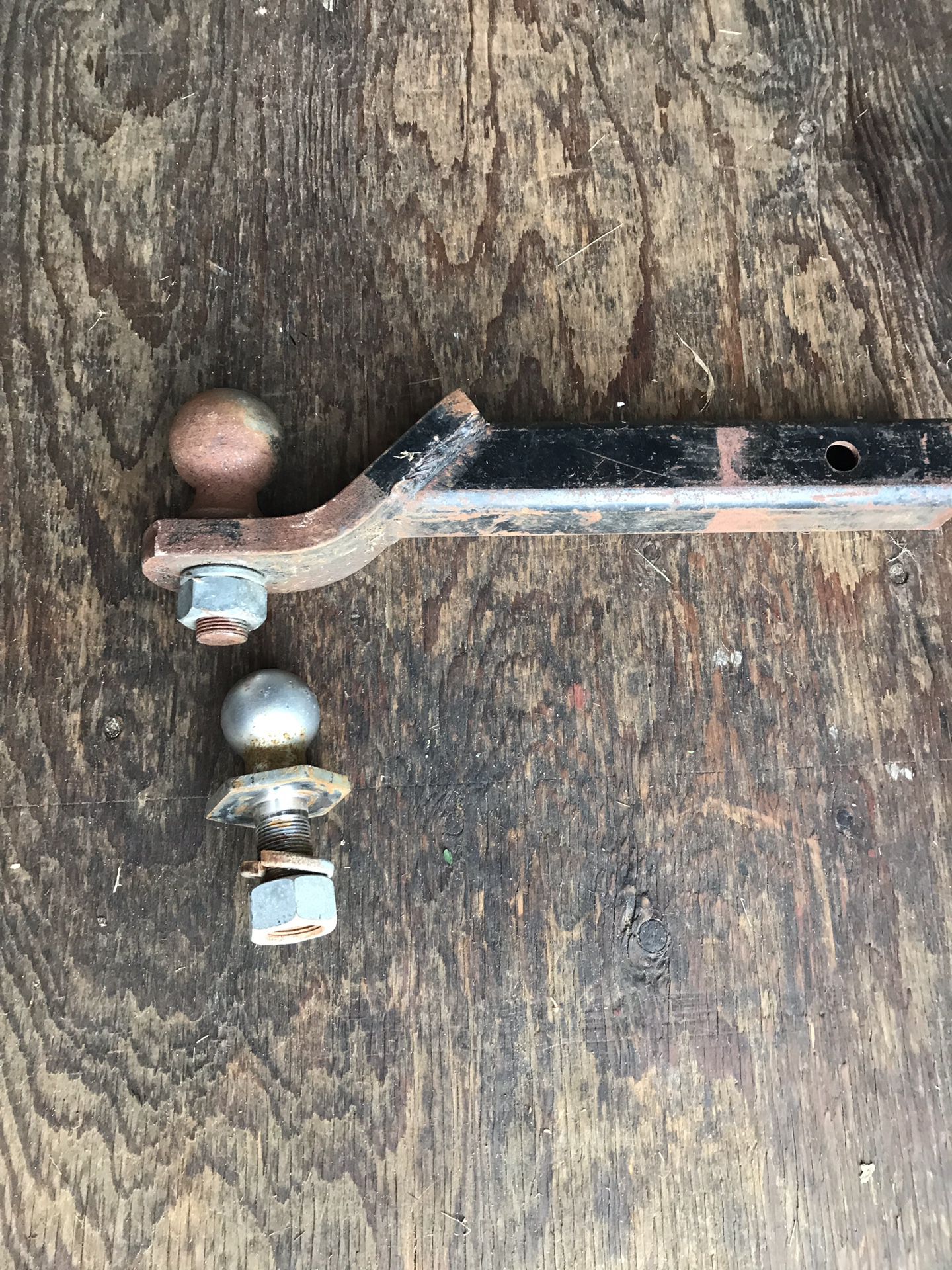 Long class III trailer hitch with two balls