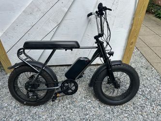 E-bike electric bike moped style 20x4.0 fat bike wheels