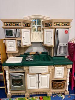 Kids play kitchen
