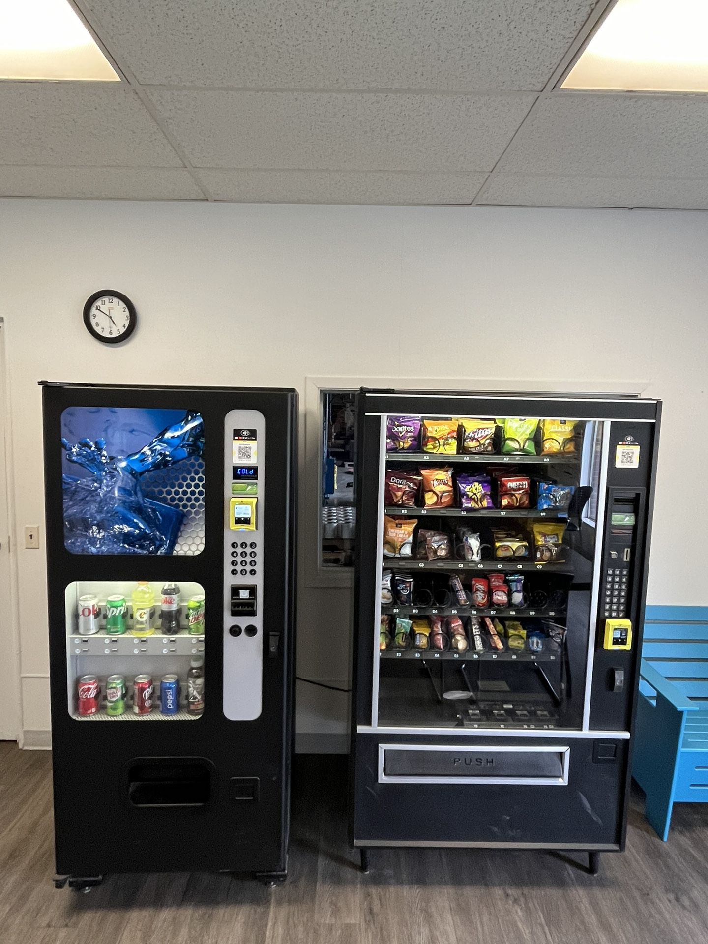 Vending Machines With Location Credit Cards Installed Snack And Drink Machines