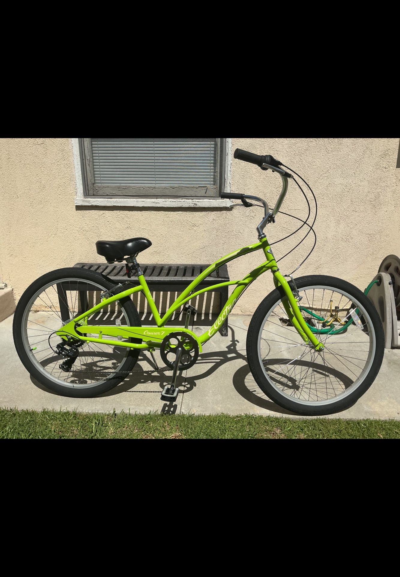 Electra Cruiser 7 Step Thru Beach Cruiser **Like New**
