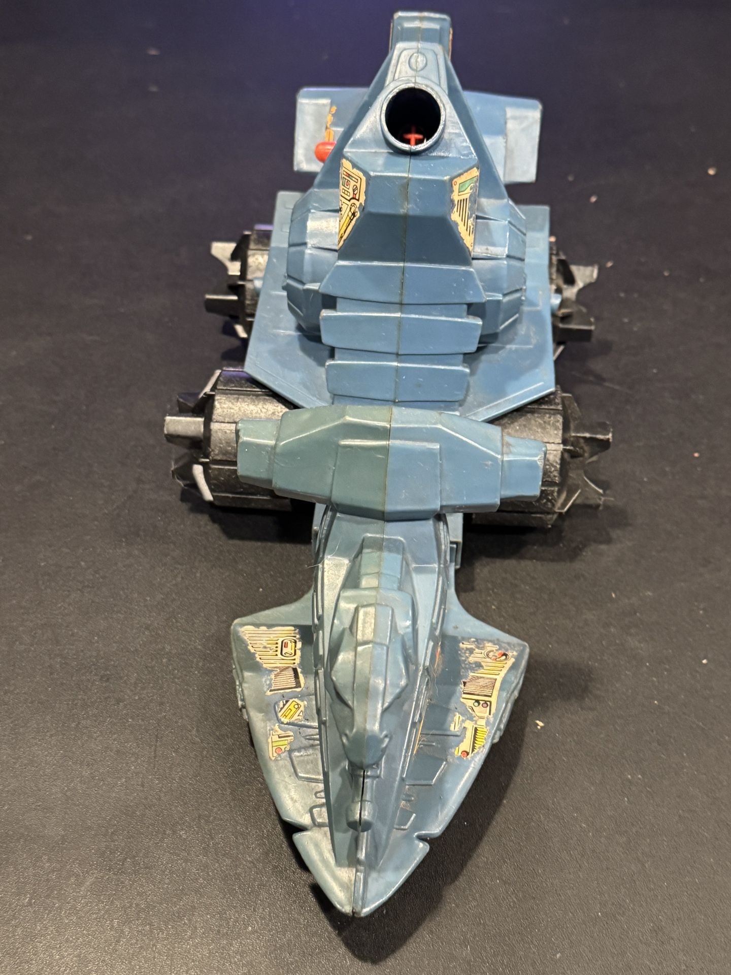 1982 He-man Masters Of The Universe Battle Ram Vehicle. Fair condition, cracked coupling as shown.