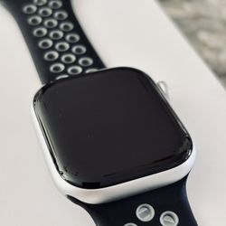Apple Watch Series 10 - 42mm - Aluminum - GPS/LTE