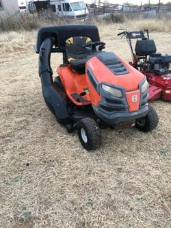 Se arreglan máquinas para cortar pasto!!🚜