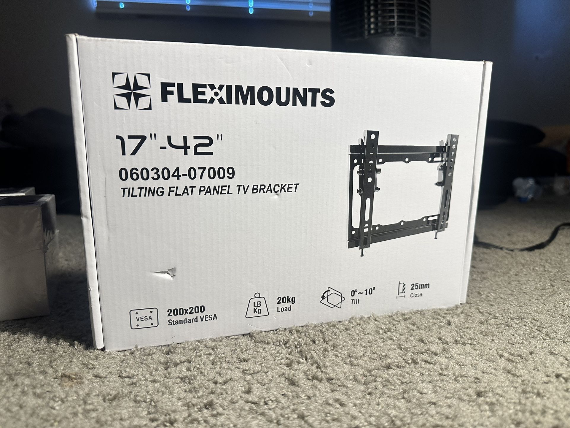 FLEXIMOUNTS 17″–42″ Tilting TV Wall Mount Bracket New (Open Box)