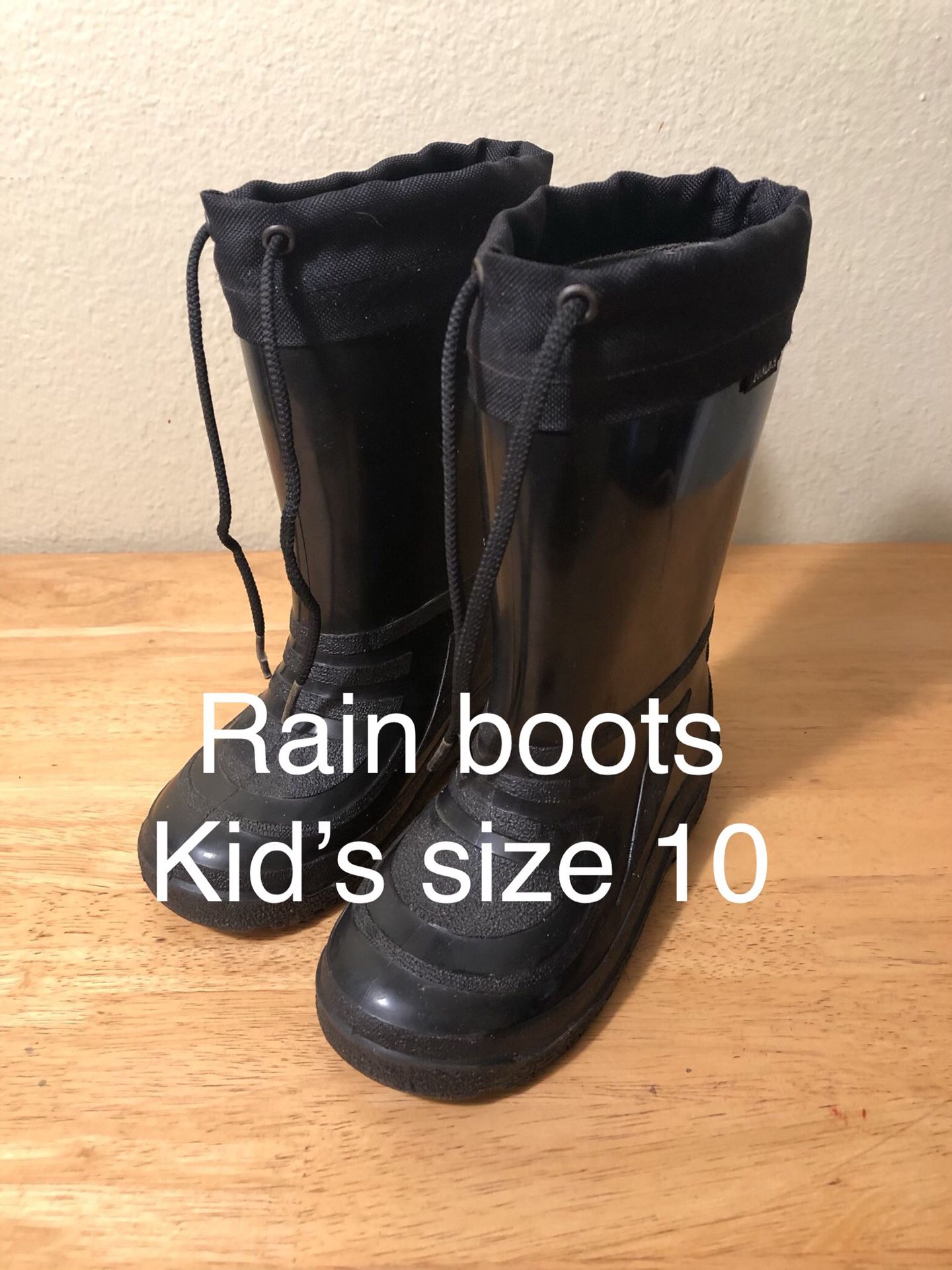 Kids insulted rain/snow boots
