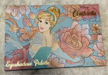 Disney’s Cinderella eyeshadow palette