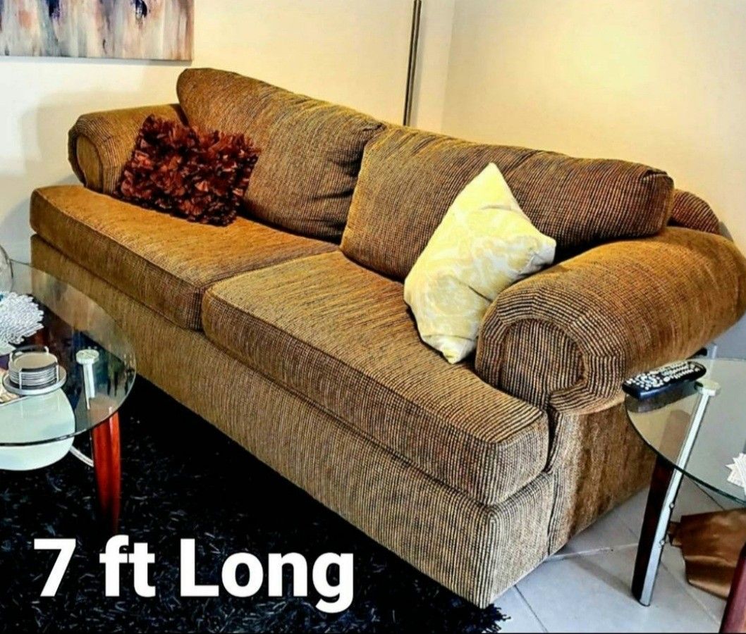Sofa Super Clean Like New Condition