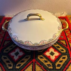 SOPERA ANTIGUA DE PORCELANA FILETEADA 