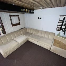 4pc Sectional Couch (Beige) Good Condition