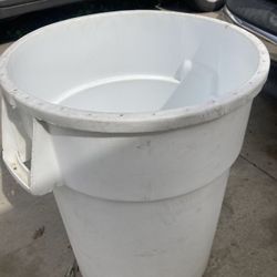55 Gallon Plastic Trash