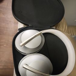 Like New Bose Headphones 700 Noise Cancellation