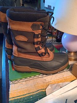 MEN'S WATERPROOF INSULATED HIKING BOOTS