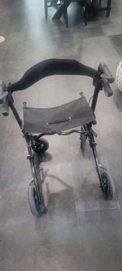 Adult walker