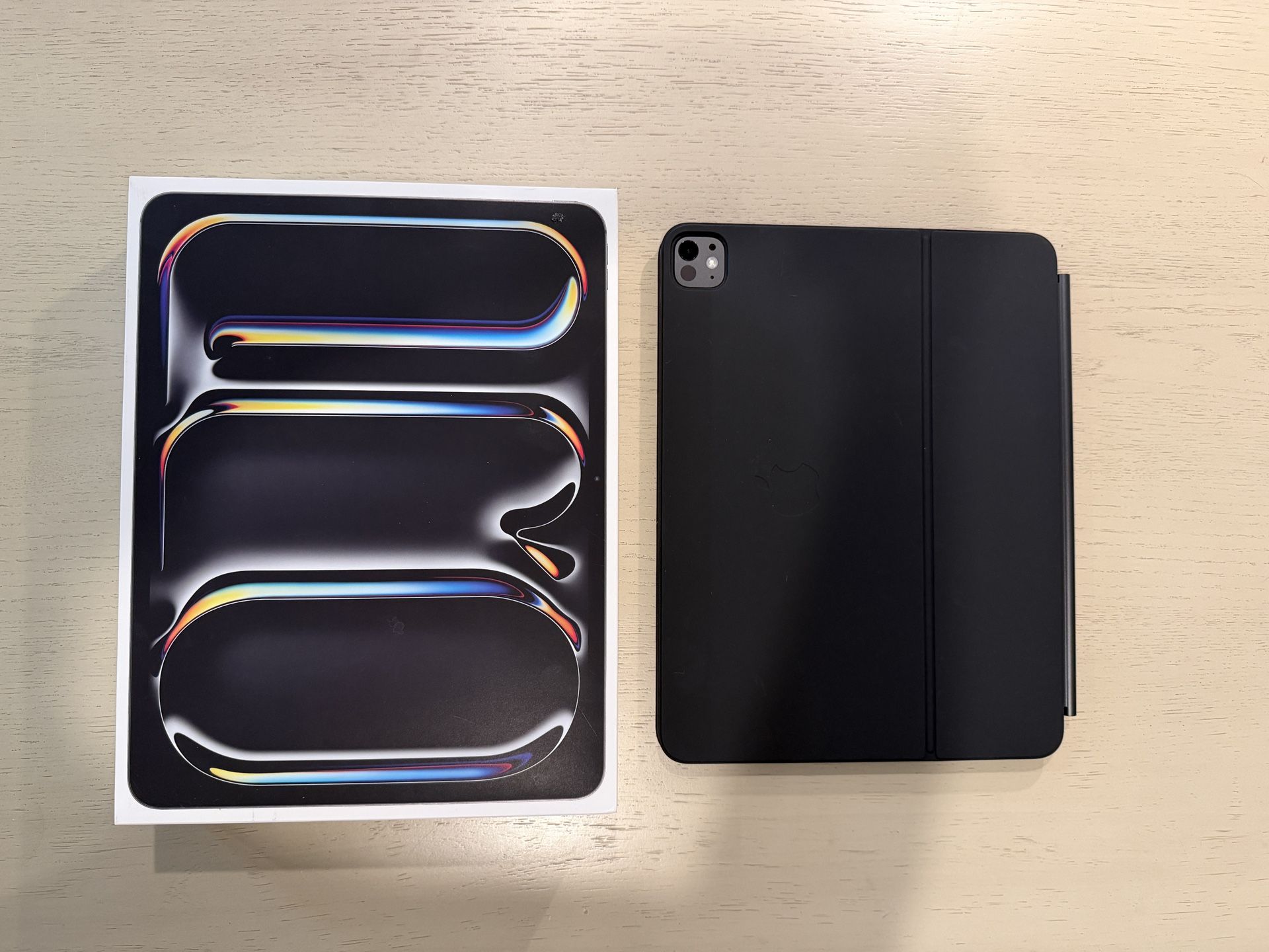 iPad Pro 13 M4 256GB with Magic Keyboard