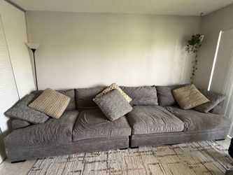 Large Gray Sectional Sofa / Modular Couch – 4 Seat
