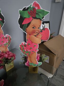 Strawberry Shortcake Center Pieces