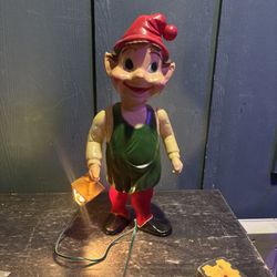 VINTAGE 1950S / 1960S UNION PRODUCTS ELF WITH LANTERN CHRISTMAS BLOW MOLD 22 IN