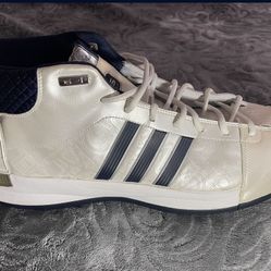 BASKETBALL  SHOES  ADIDAS  2008. TS PRO