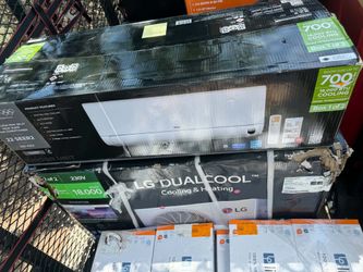 LG
18,000 BTU 21 SEER2 Wi-Fi 1-Zone Ductless Mini Split Heat Pump Air Conditioner 208-230V