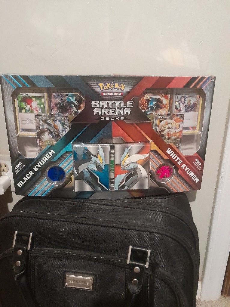 2017 Pokémon Battle Arena Decks Black Kyurem Vs White Kyurem Box