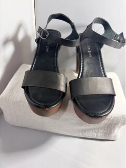 Madden Girl "Lifft" Platform Chunky Sandal  Black Faux Leather Block Heels 7.5