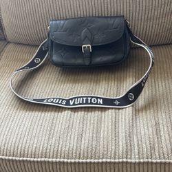 Louis Vuitton Black Shoulder/Crossbody Bag