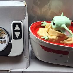 Star Wars the Mandalorian. Nobox included.Tiy intact. Asking $15